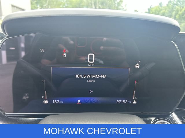 Used 2025 Chevrolet Trax RS w/ Sunroof Package FWD image 12