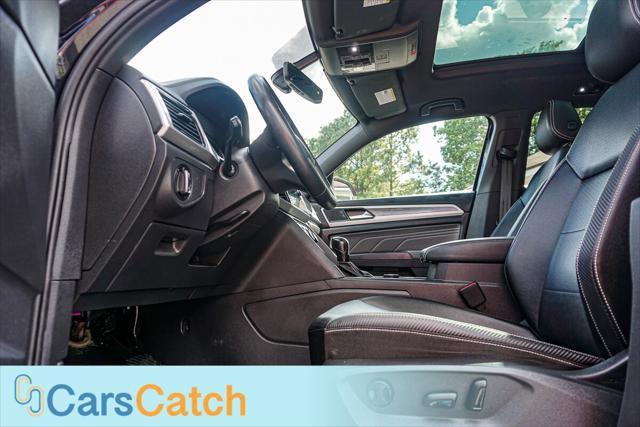 Used 2022 Volkswagen Atlas Cross Sport SE w/ Panoramic Sunroof Package image 18
