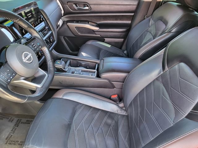 Certified 2023 Nissan Pathfinder Platinum w/ Cargo Package image 18