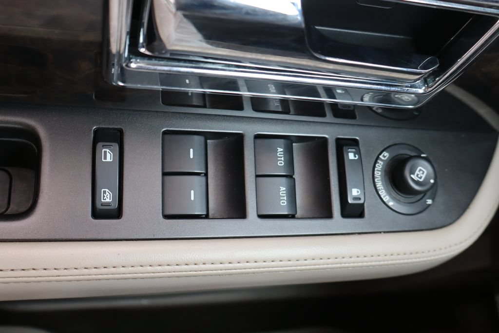 Used 2017 Lincoln Navigator L Select AWD/4WD image 34