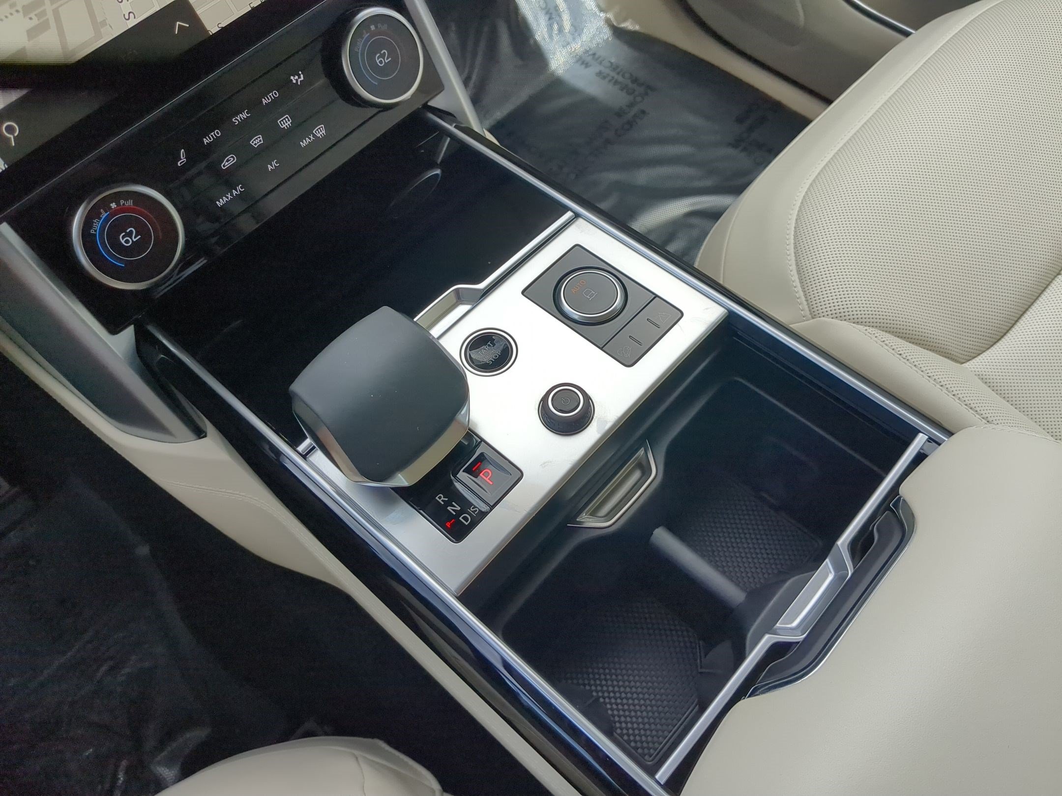 Used 2023 Land Rover Range Rover SE AWD/4WD image 24