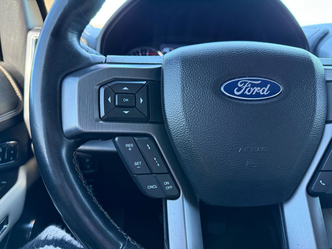 Used 2019 Ford Expedition Platinum image 28