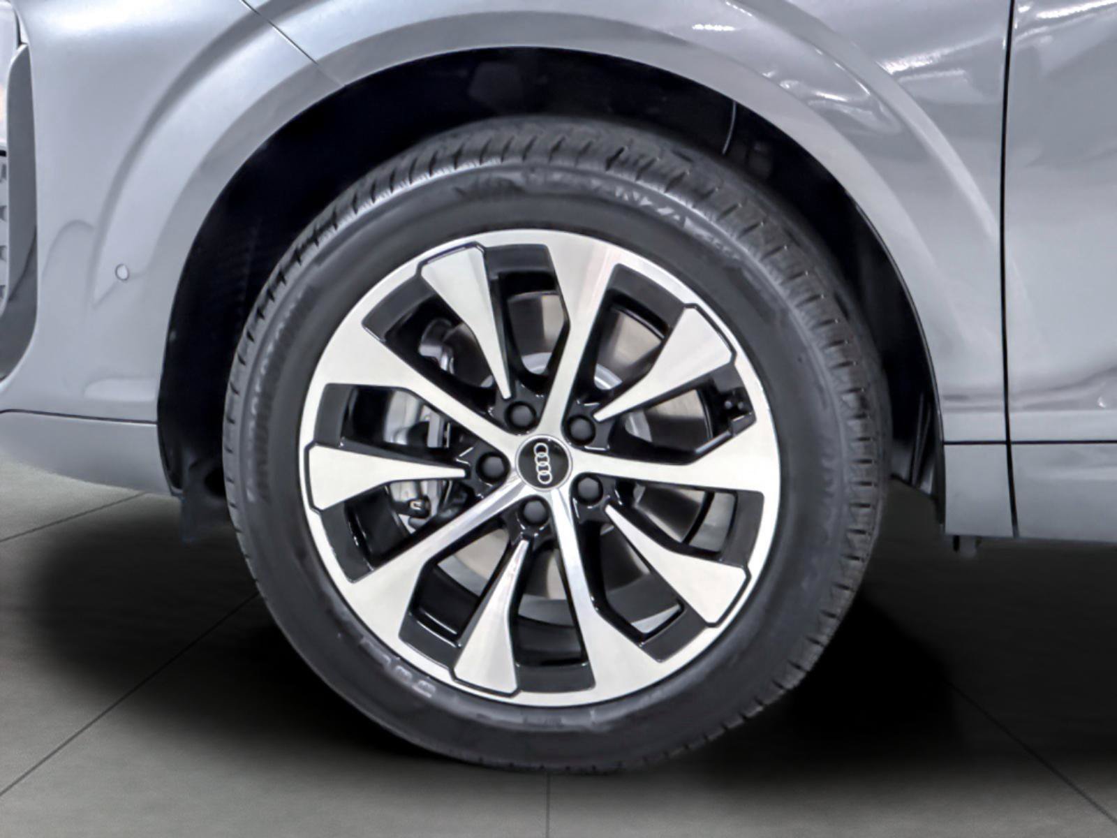 New 2026 Audi Q3 quattro 2.0T AWD/4WD image 25