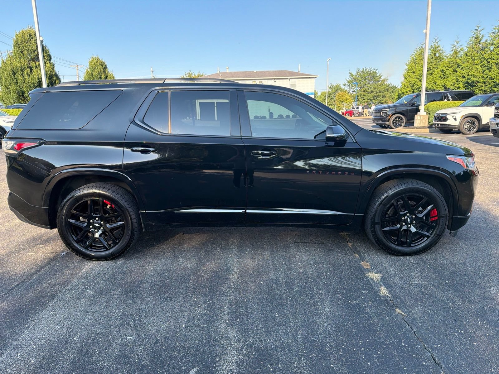 Used 2019 Chevrolet Traverse Premier w/ Redline Edition FWD image 6