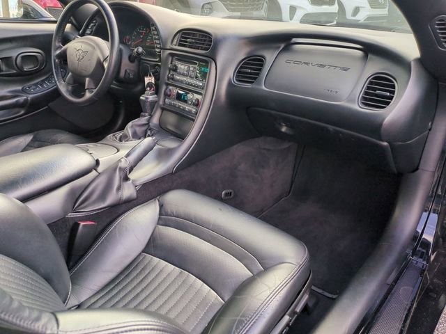 Used 2004 Chevrolet Corvette Convertible w/ Preferred Equipment Group image 22