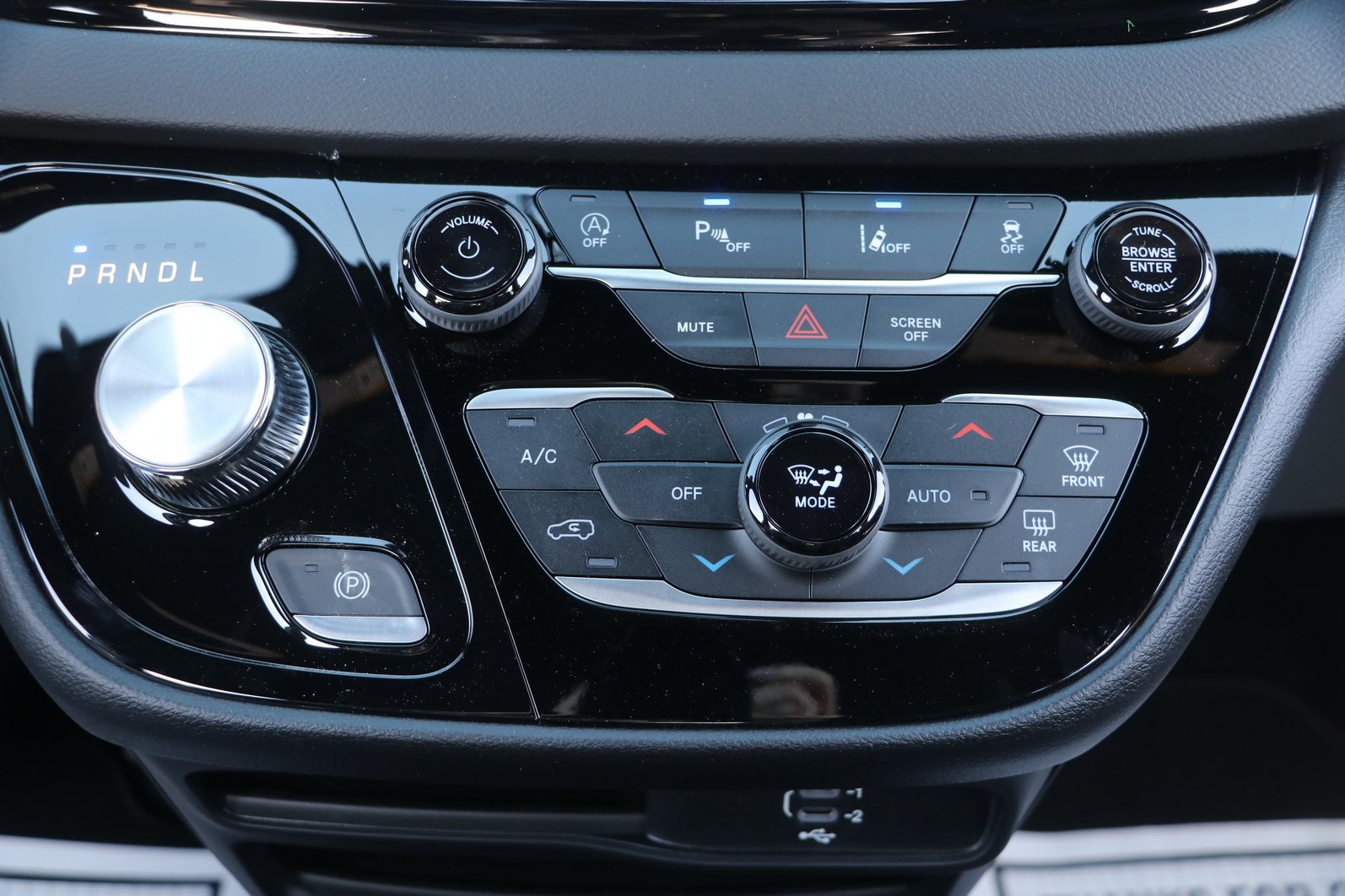 New 2027 Chrysler Pacifica LX FWD image 21