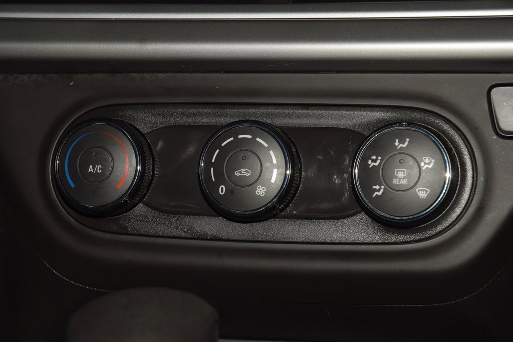 Certified 2024 Chevrolet Trax LS w/ Driver Confidence Package image 29