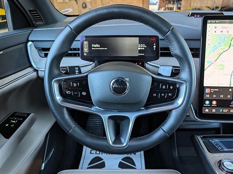 Used 2025 Volvo EX90 Plus AWD/4WD image 19