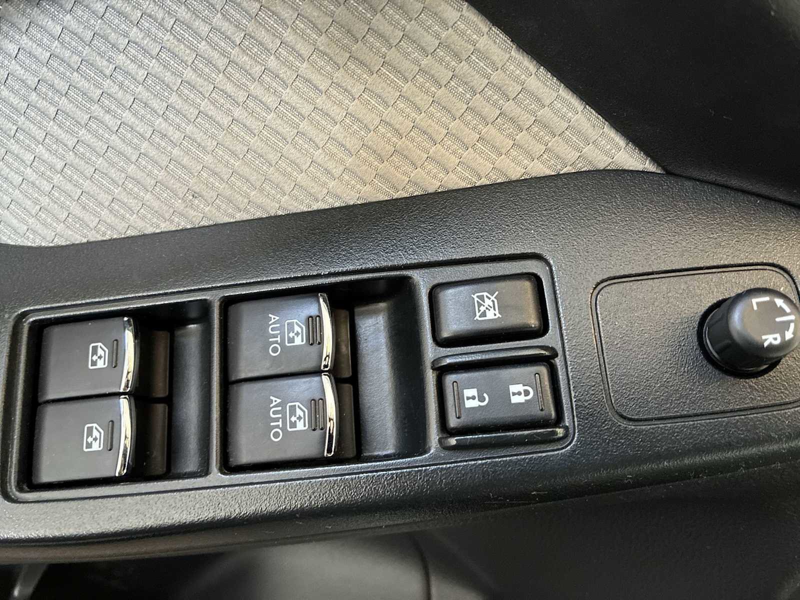 Used 2017 Subaru Forester 2.5i w/ Alloy Wheel Package image 15