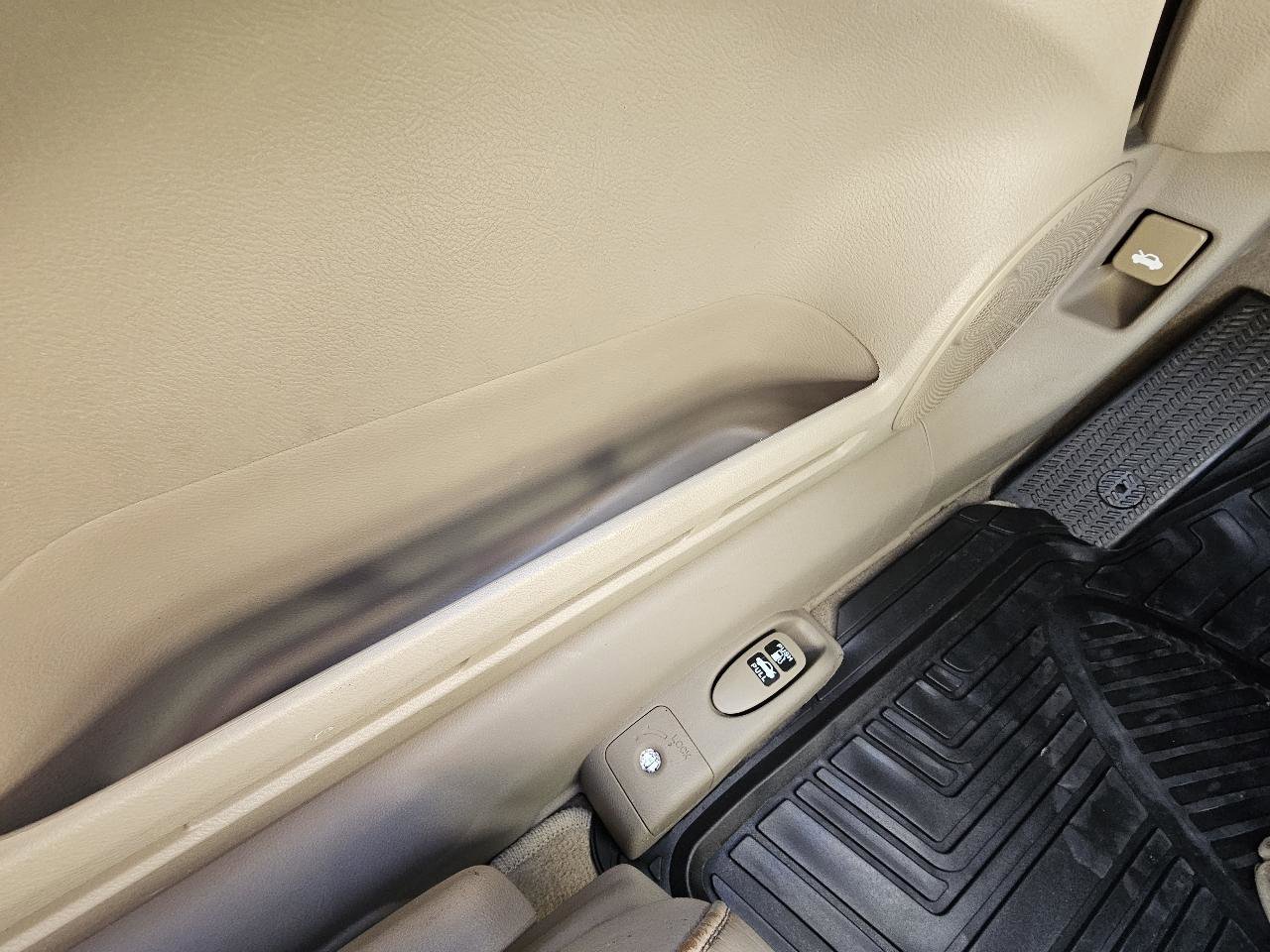 Used 2010 Honda Civic EX-L image 41