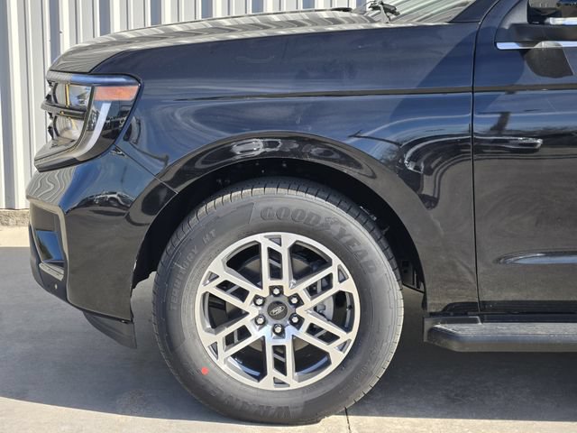 New 2026 Ford Expedition Active RWD image 6