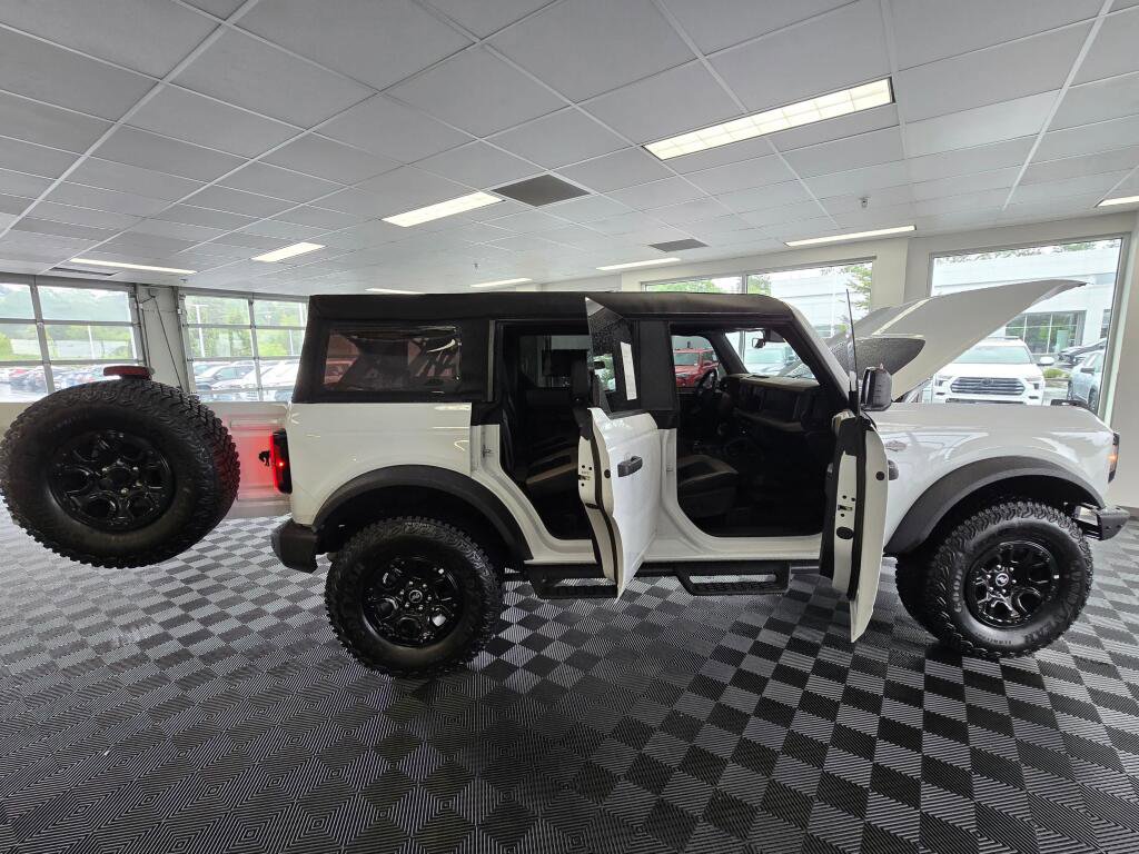 Used 2024 Ford Bronco Wildtrak AWD/4WD image 14