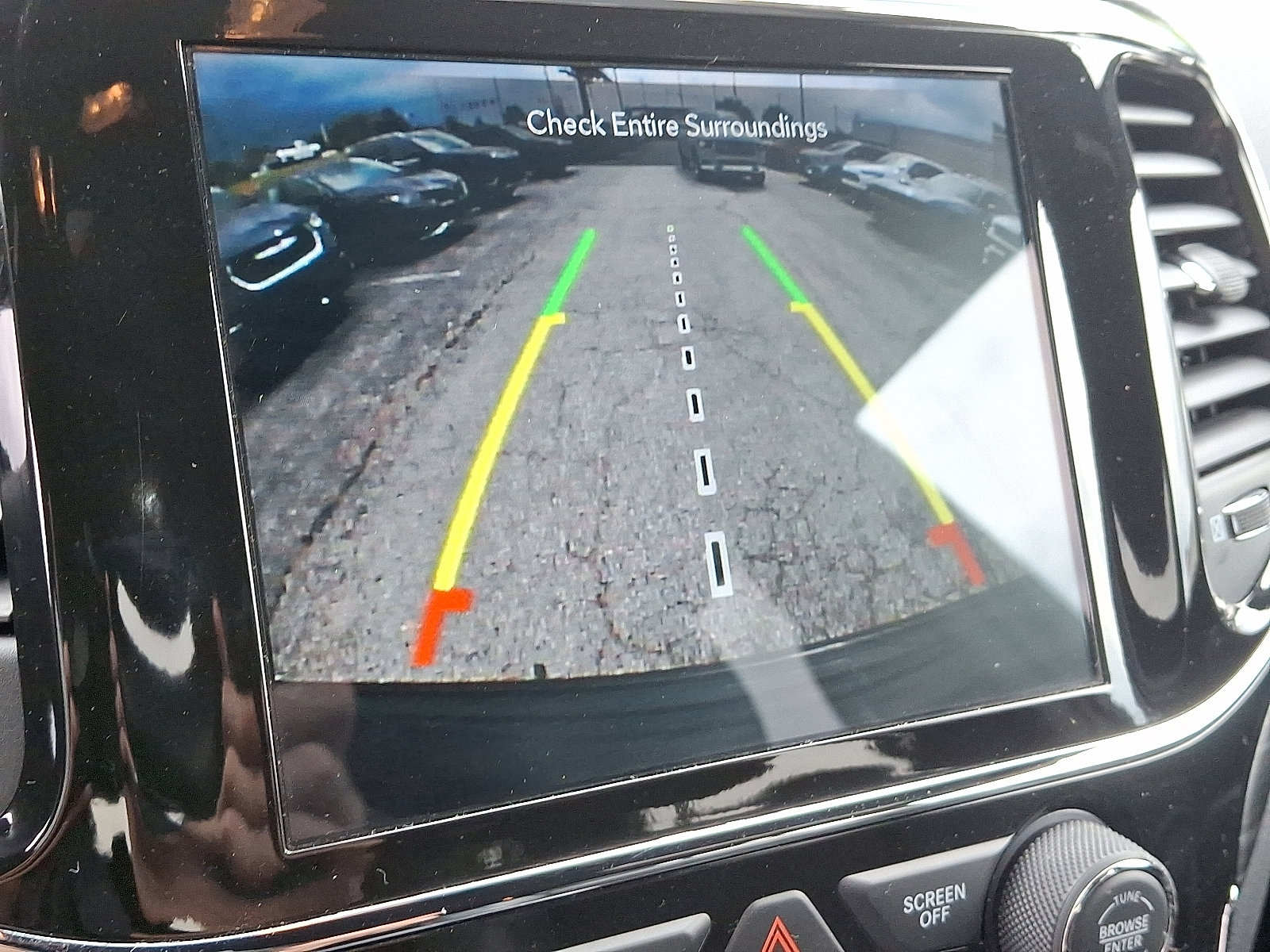 Used 2021 Jeep Grand Cherokee Laredo X image 19