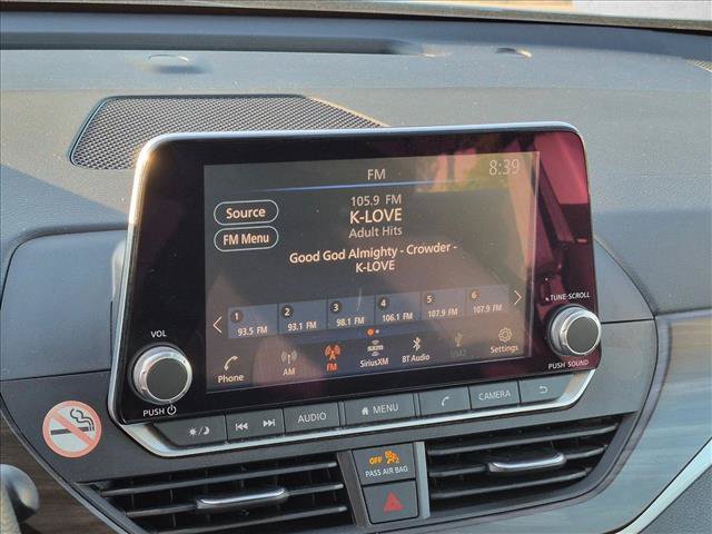 Used 2024 Nissan Altima 2.5 SV FWD image 12