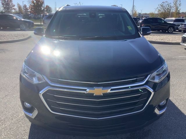 Used 2021 Chevrolet Traverse LT image 2