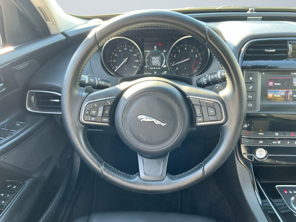 Used 2017 Jaguar XE Premium image 12