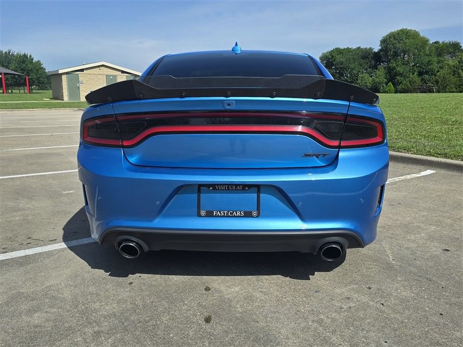 Used 2016 Dodge Charger SRT w/ Technology Group RWD image 4