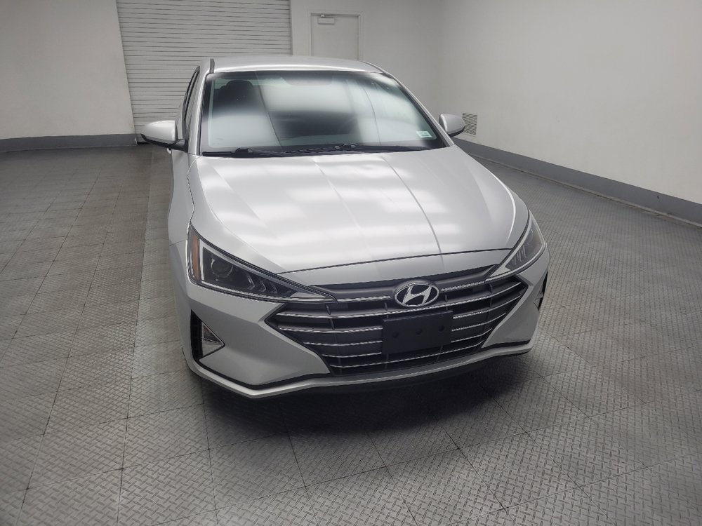 Used 2019 Hyundai Elantra SE w/ Cargo Package FWD image 14