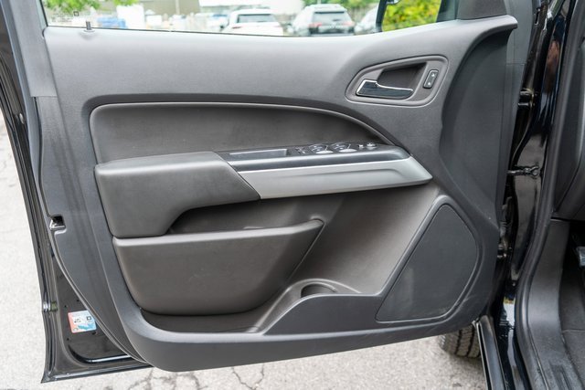Used 2022 Chevrolet Colorado LT image 16