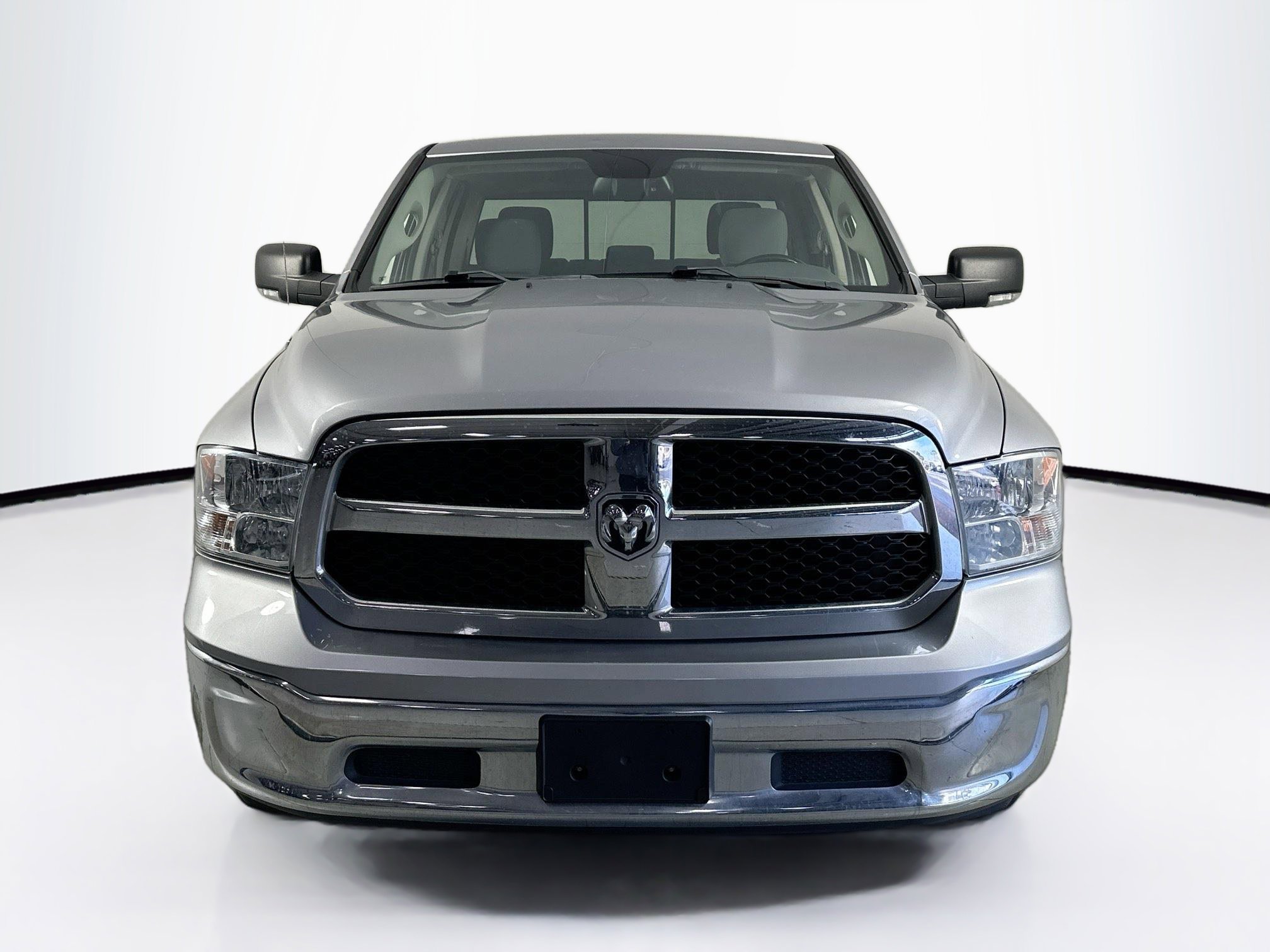 Used 2020 RAM 1500 Classic SLT w/ Luxury Group image 2