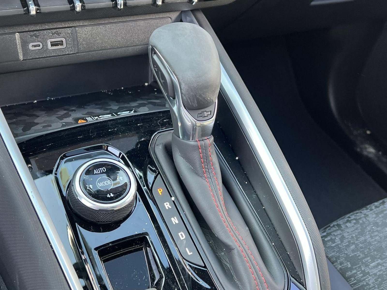 New 2025 Chevrolet Colorado Z71 w/ Midnight Edition image 16