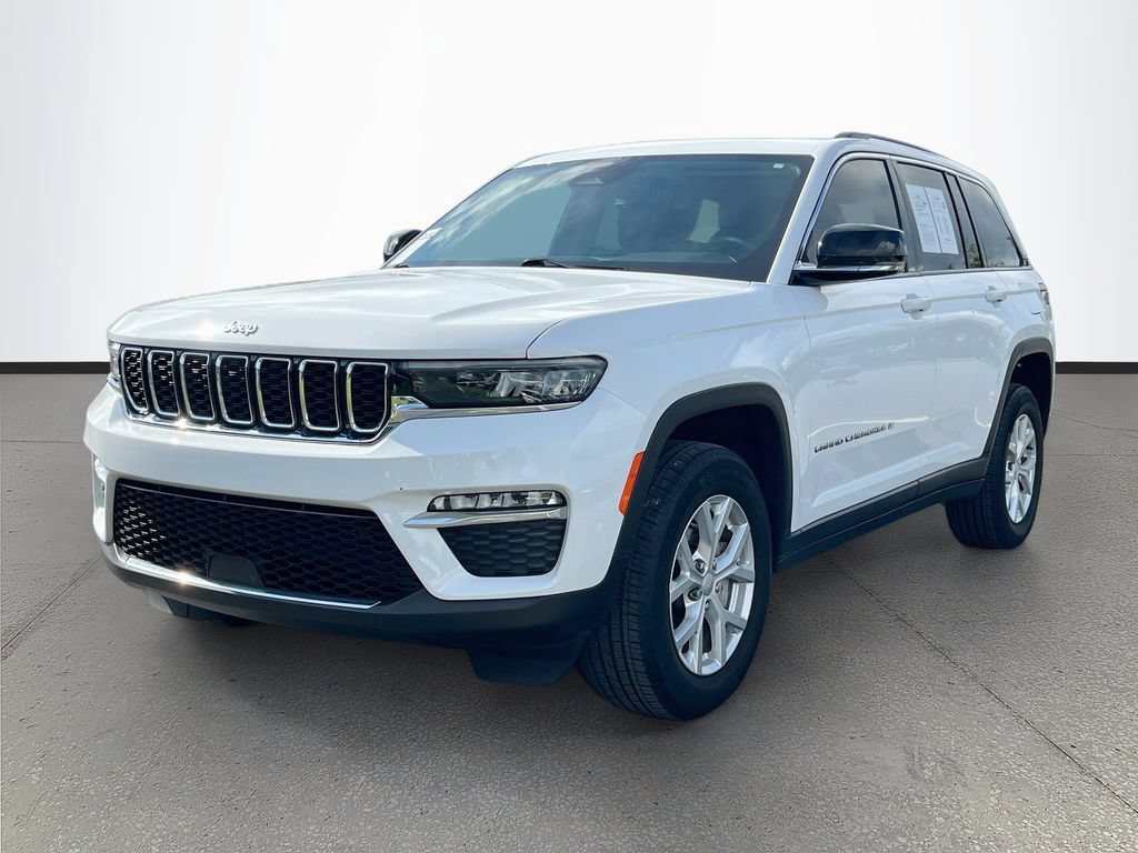 Used 2023 Jeep Grand Cherokee Limited RWD image 3