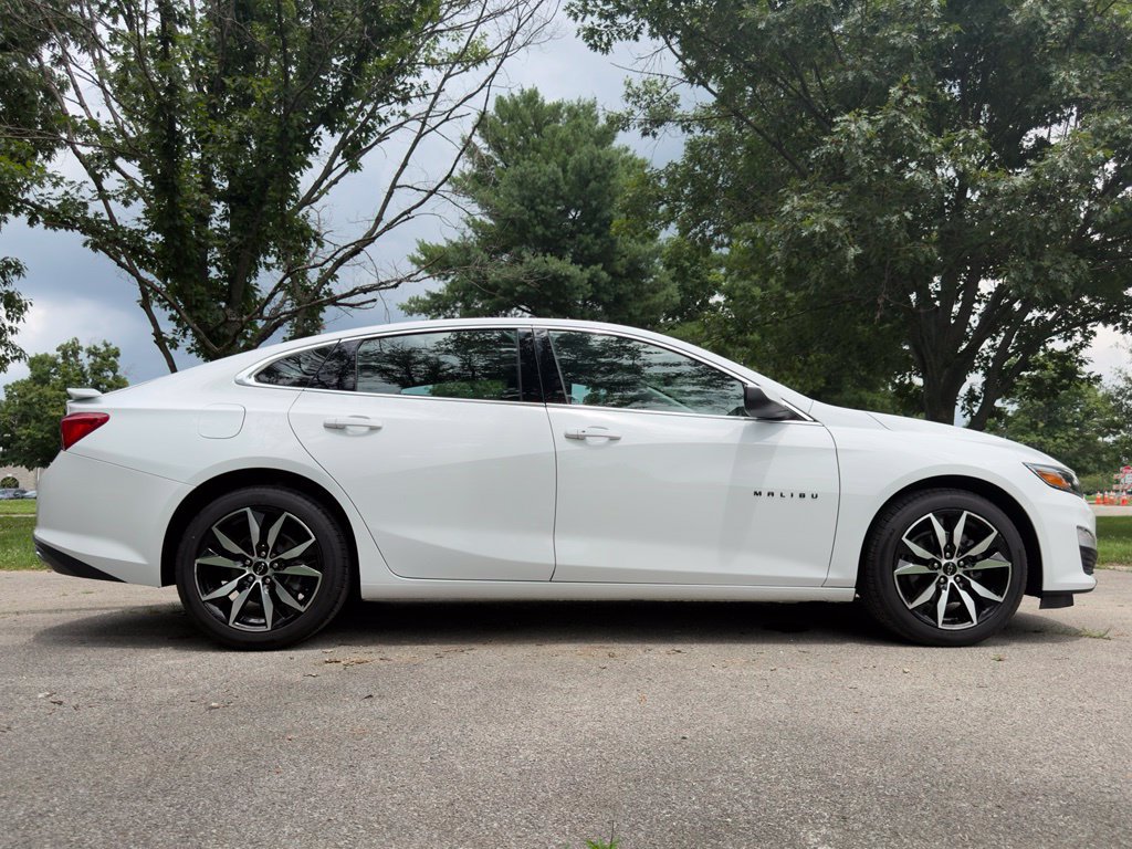 Used 2021 Chevrolet Malibu RS FWD image 3