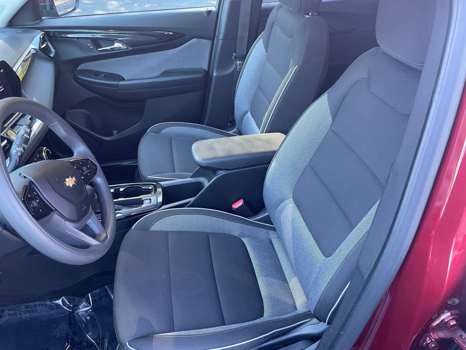 Used 2025 Chevrolet TrailBlazer LT image 32