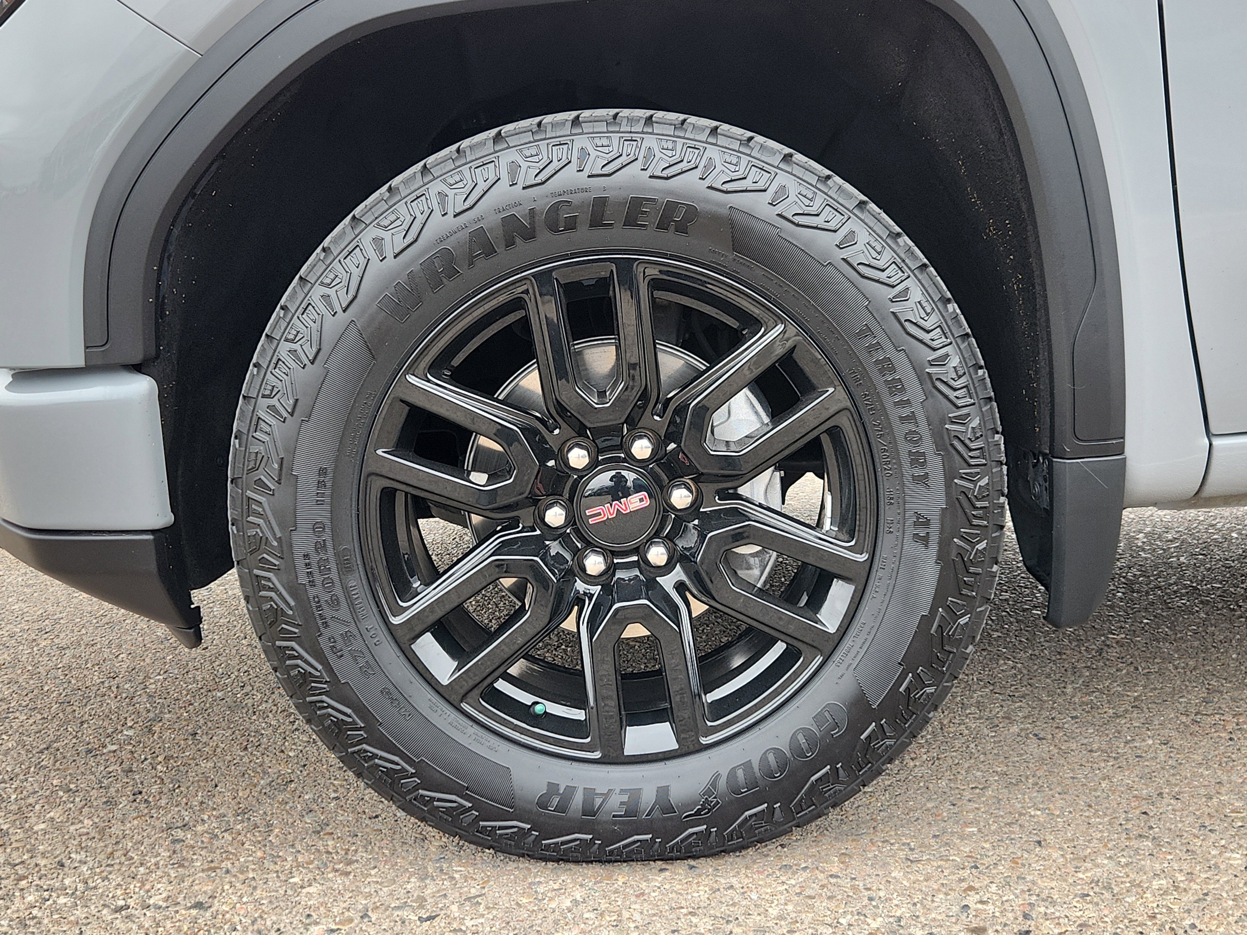 Used 2024 GMC Sierra 1500 Elevation image 14