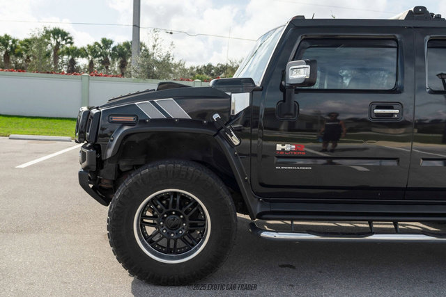 Used 2004 HUMMER H2 w/ Preferred Equipment Group image 4