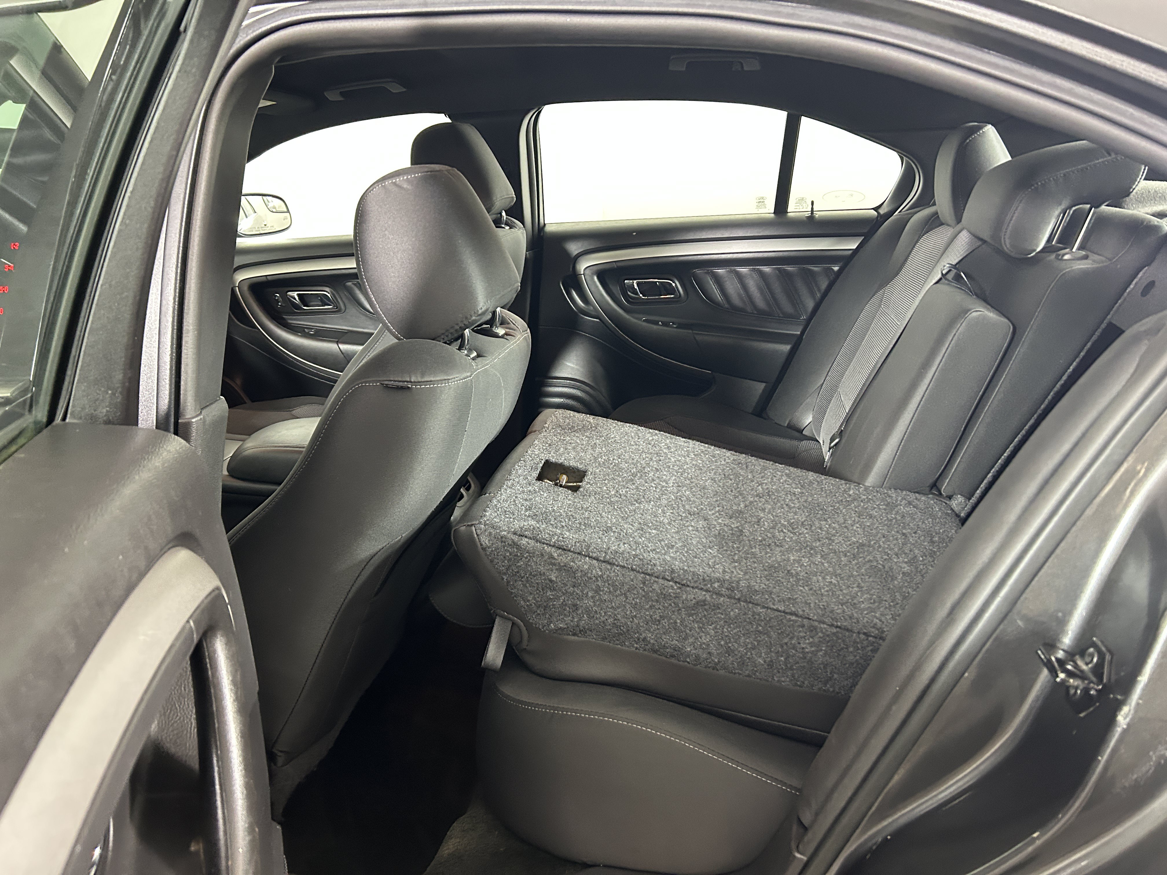Used 2015 Ford Taurus SEL AWD/4WD image 22