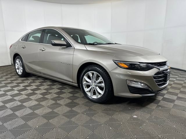 Used 2023 Chevrolet Malibu LT image 2