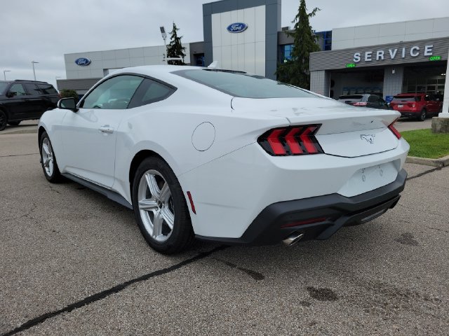 Used 2026 Ford Mustang Premium RWD image 3