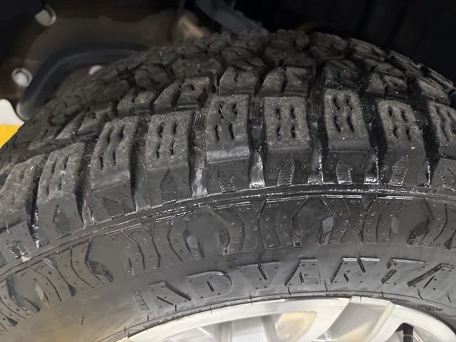 Used 2025 Chevrolet Silverado 2500 LT w/ Convenience Package image 38