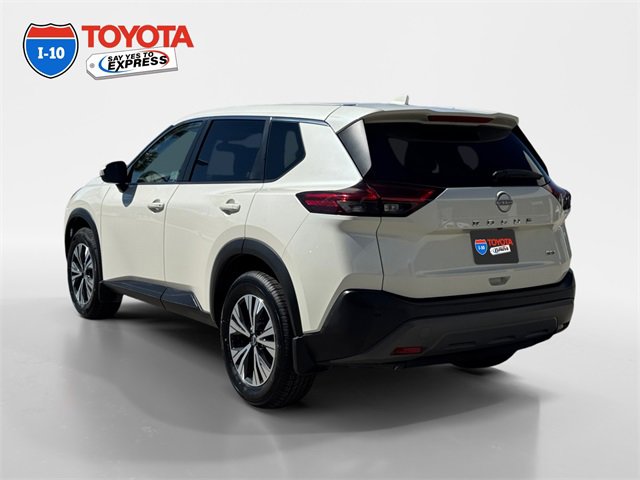 Used 2023 Nissan Rogue SV image 3