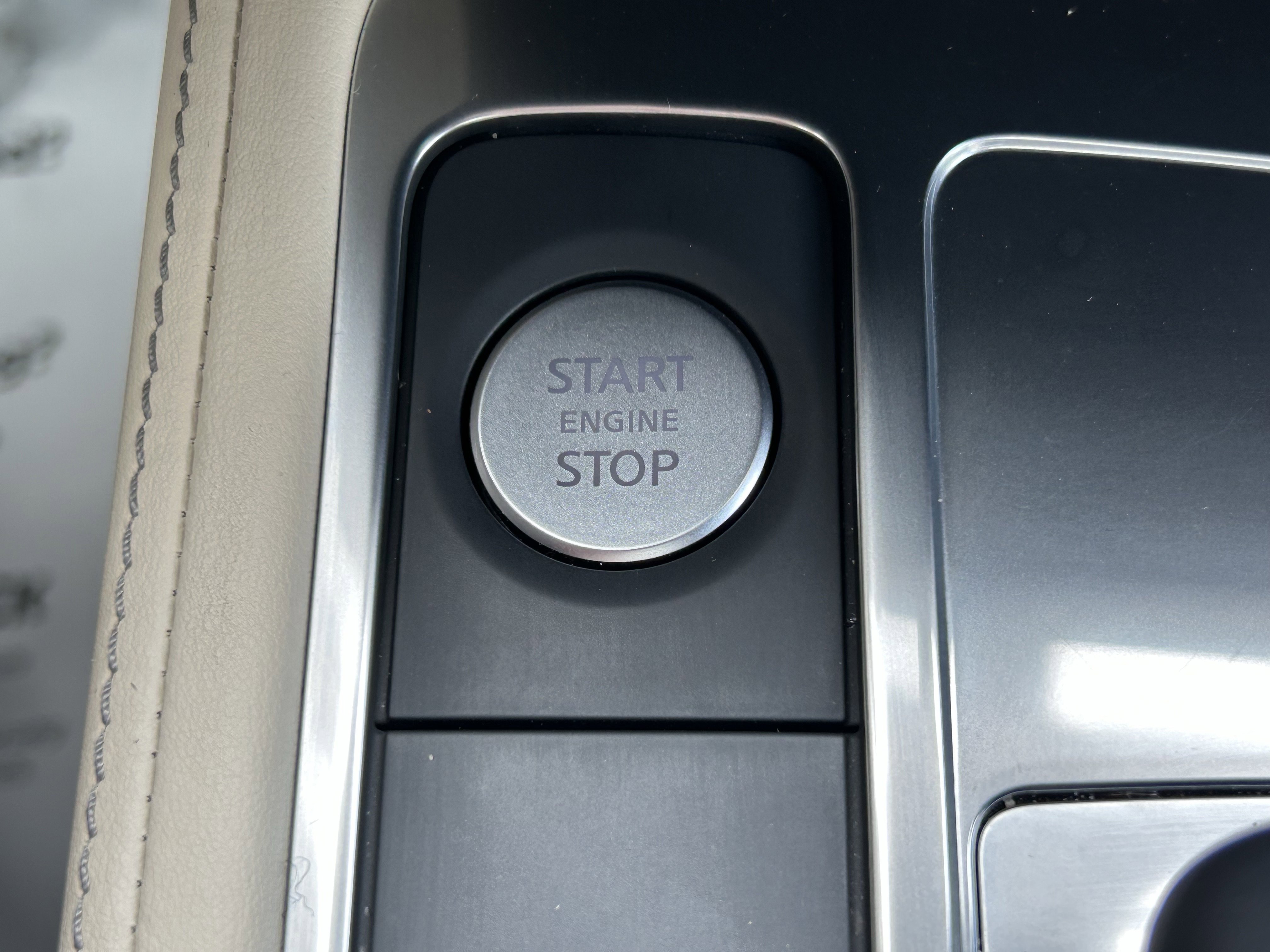 Used 2025 INFINITI QX60 Sensory w/ Vision Package AWD/4WD image 35