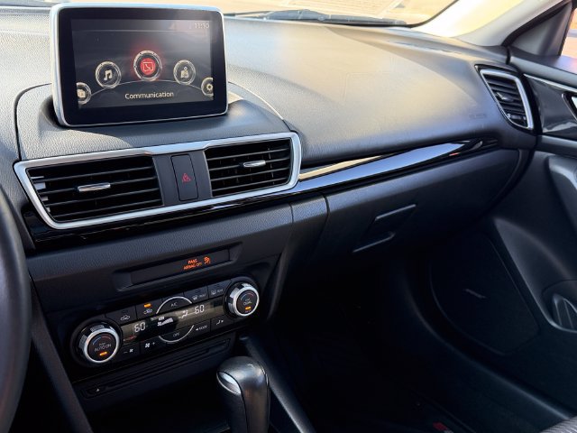 Used 2015 MAZDA MAZDA3 i Touring w/ Technology Package FWD image 19