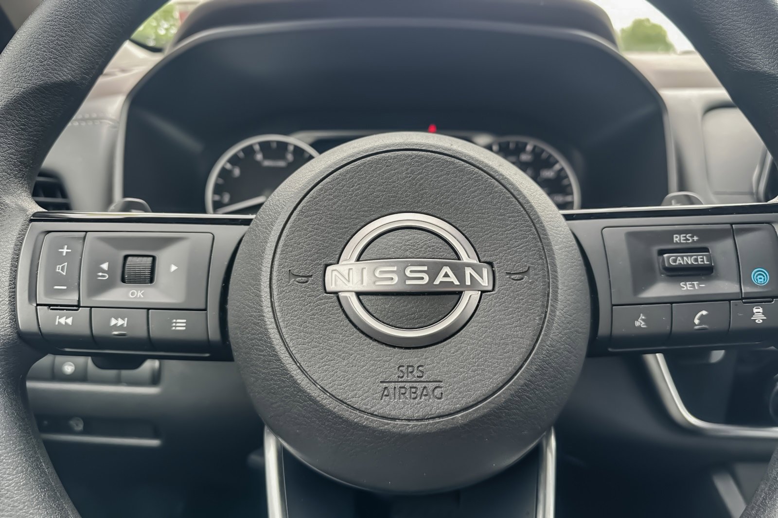 Used 2023 Nissan Rogue SV image 22