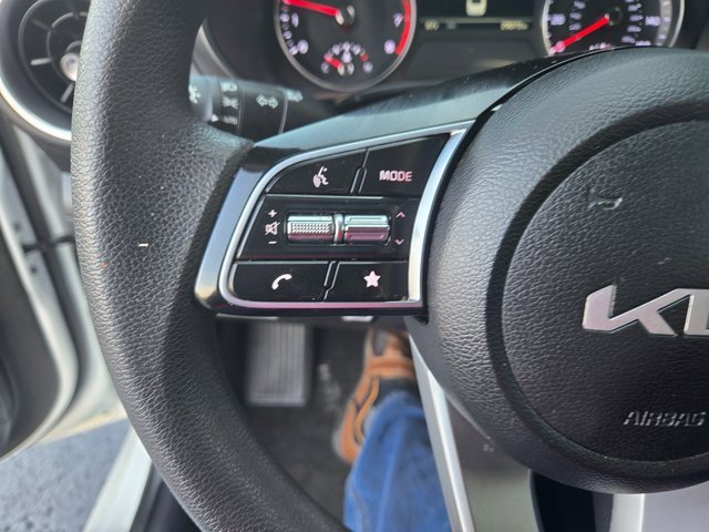 Used 2023 Kia Forte LXS w/ LXS Technology Package image 14