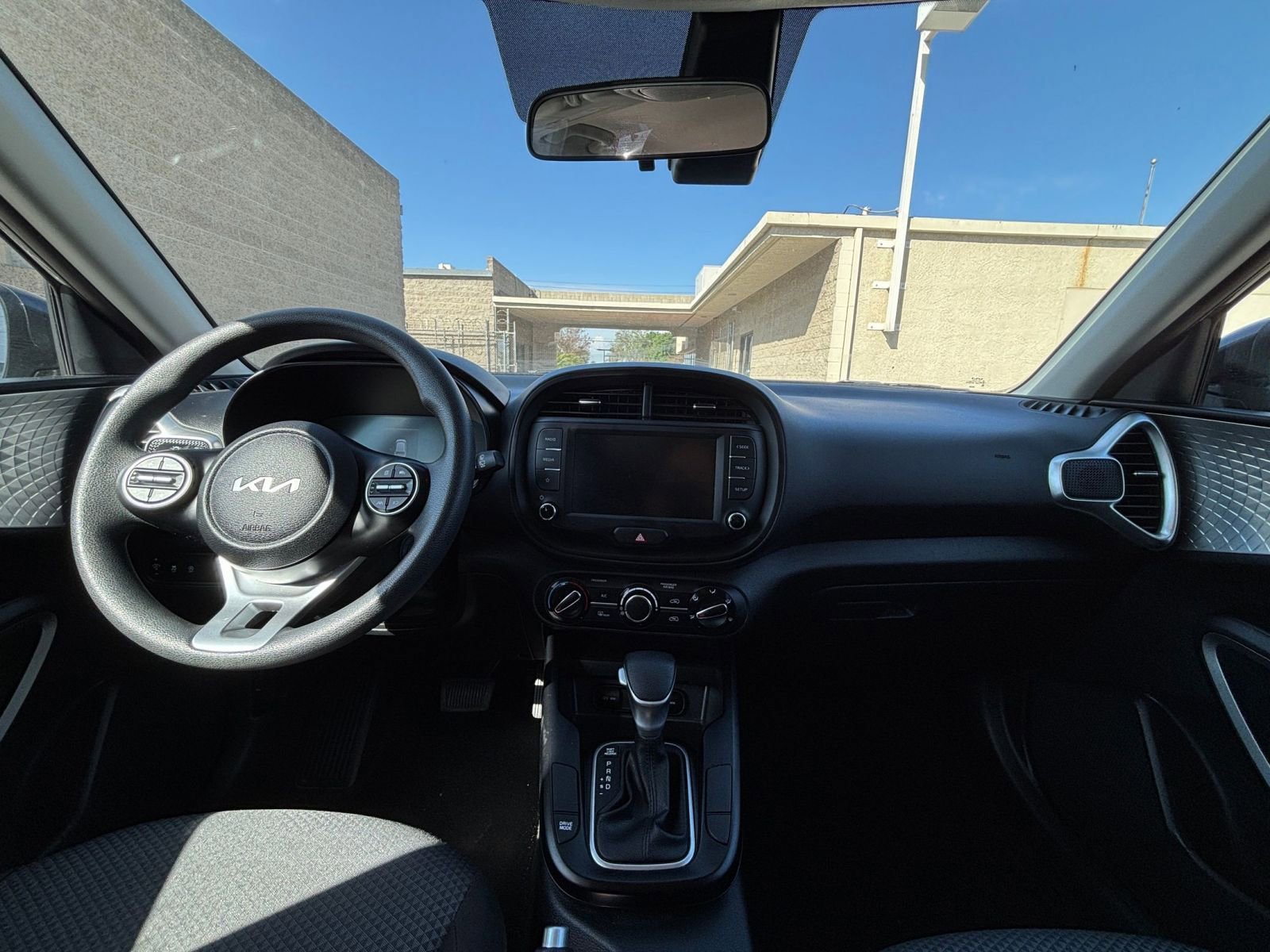 Used 2025 Kia Soul LX w/ LX Technology Package image 34