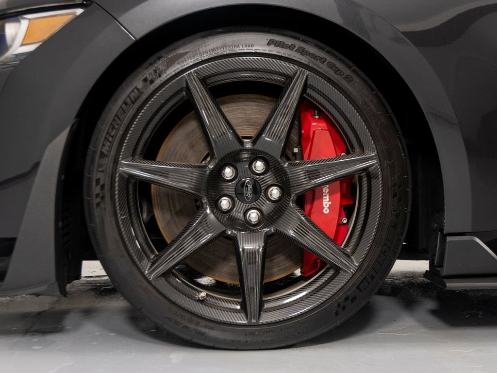 Used 2022 Ford Mustang Shelby GT500 w/ Carbon Fiber Track Pack RWD image 9