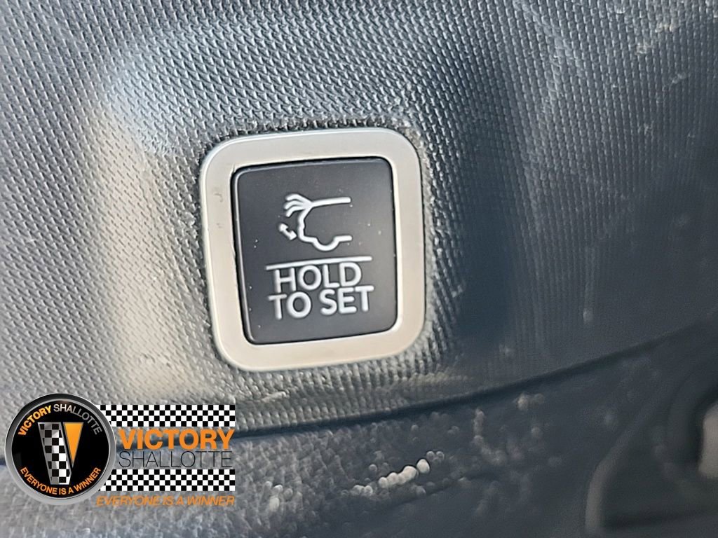 Used 2023 Jeep Grand Cherokee Altitude image 24