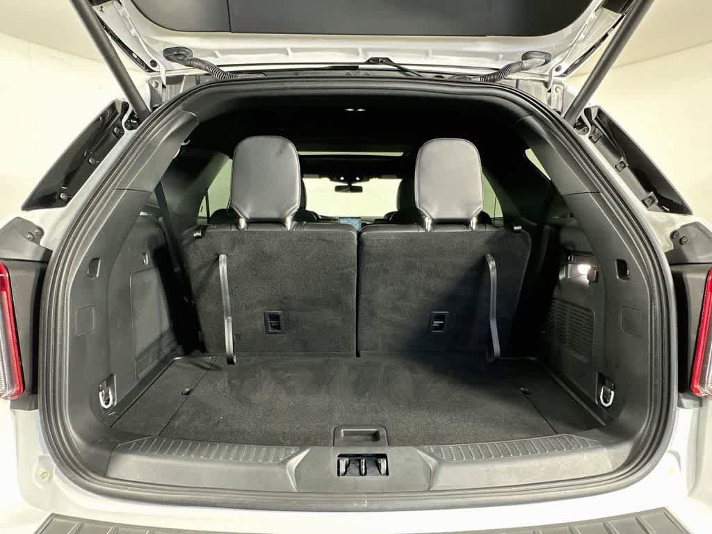Used 2024 Ford Explorer ST-Line w/ Class IV Trailer Tow Package AWD/4WD image 21