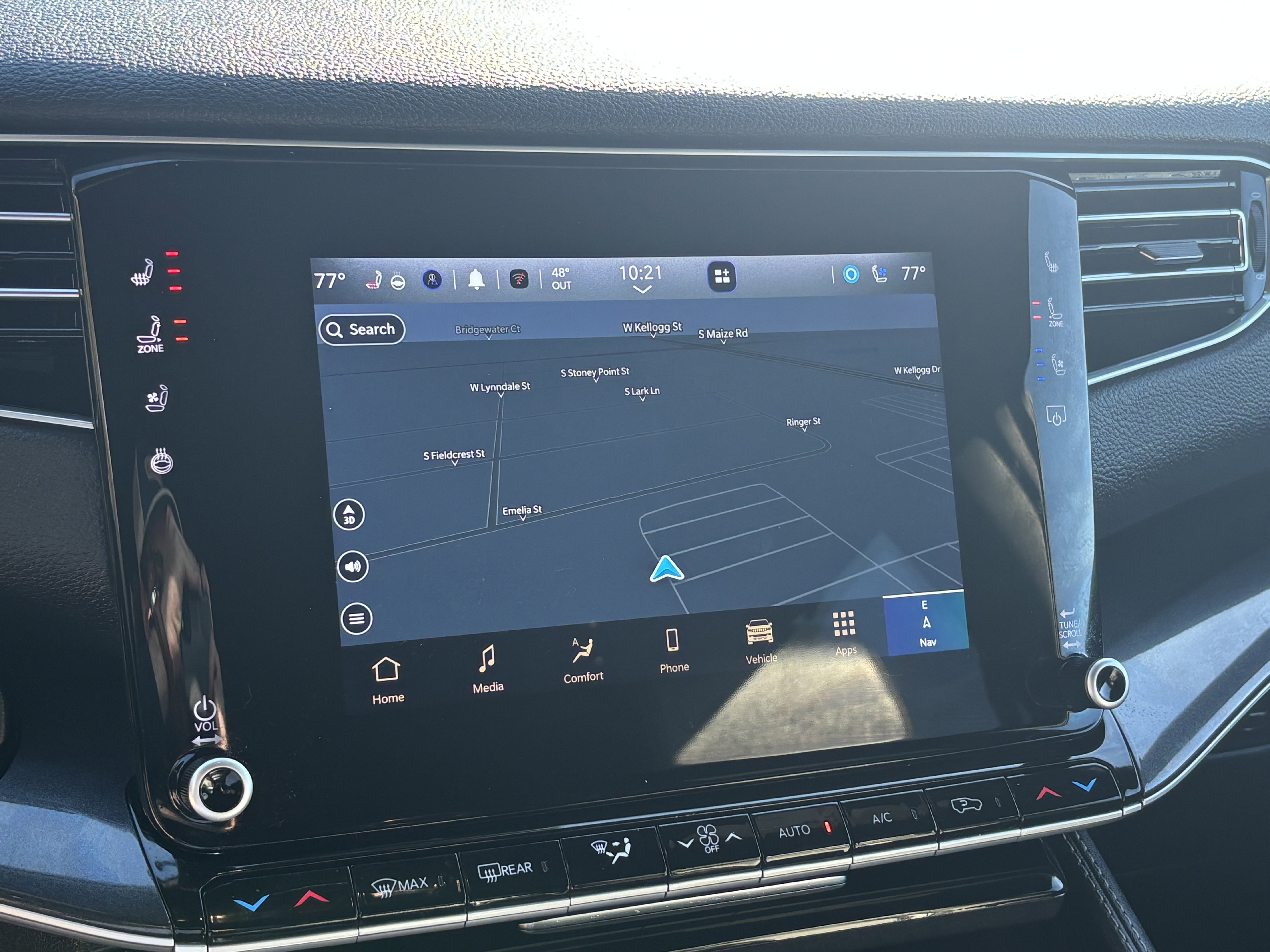 Used 2024 Jeep Wagoneer 4WD w/ Premium Group I image 12