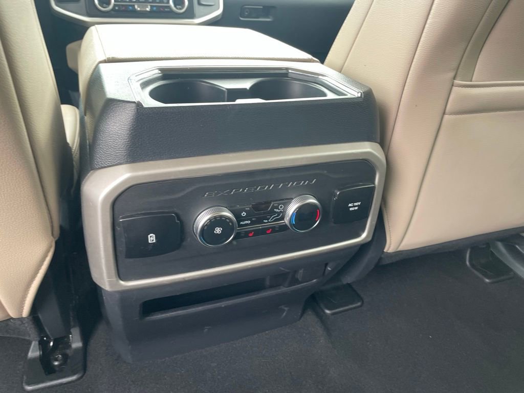 Used 2024 Ford Expedition Limited AWD/4WD image 24