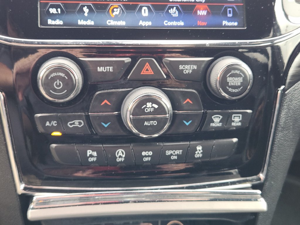 Used 2019 Jeep Grand Cherokee Altitude AWD/4WD image 22