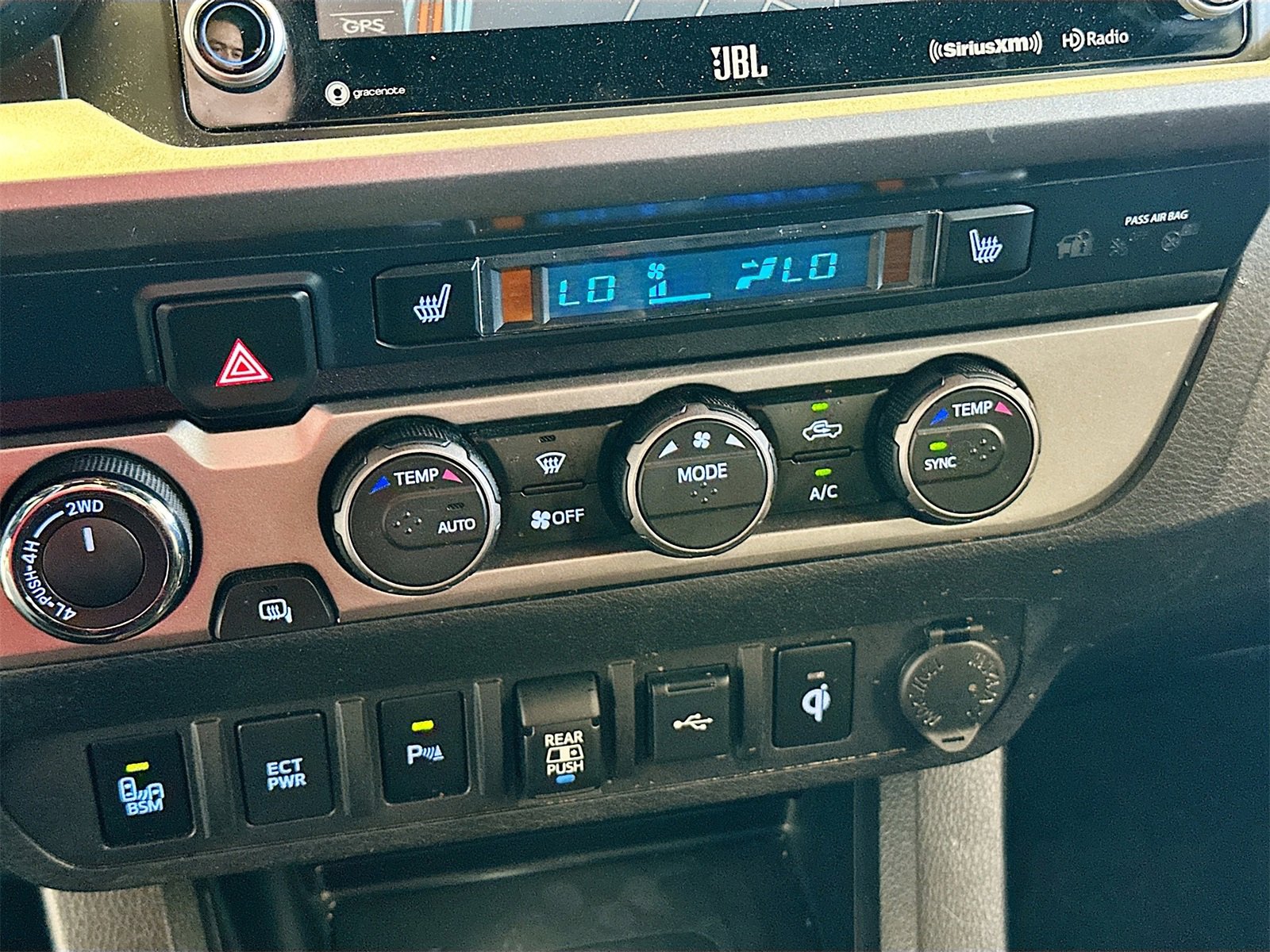 Used 2020 Toyota Tacoma Limited image 16