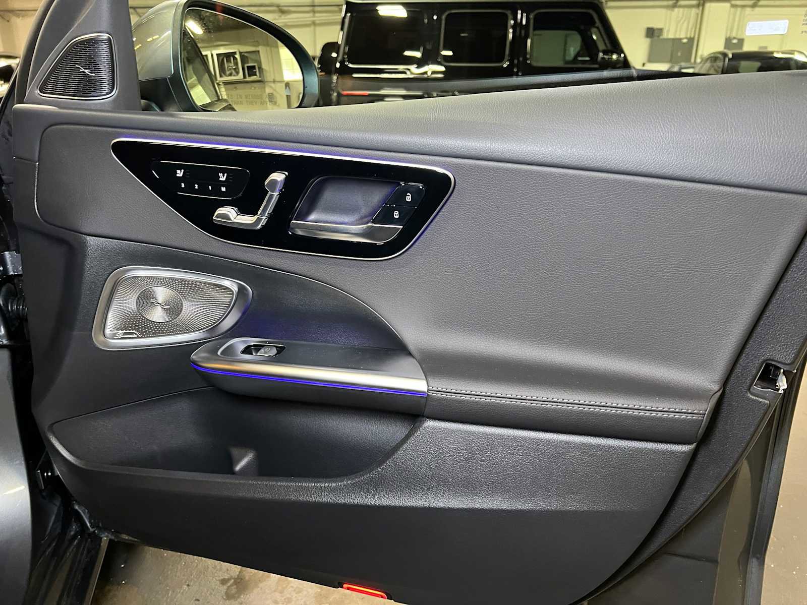 Used 2025 Mercedes-Benz C 300 4MATIC Sedan image 10