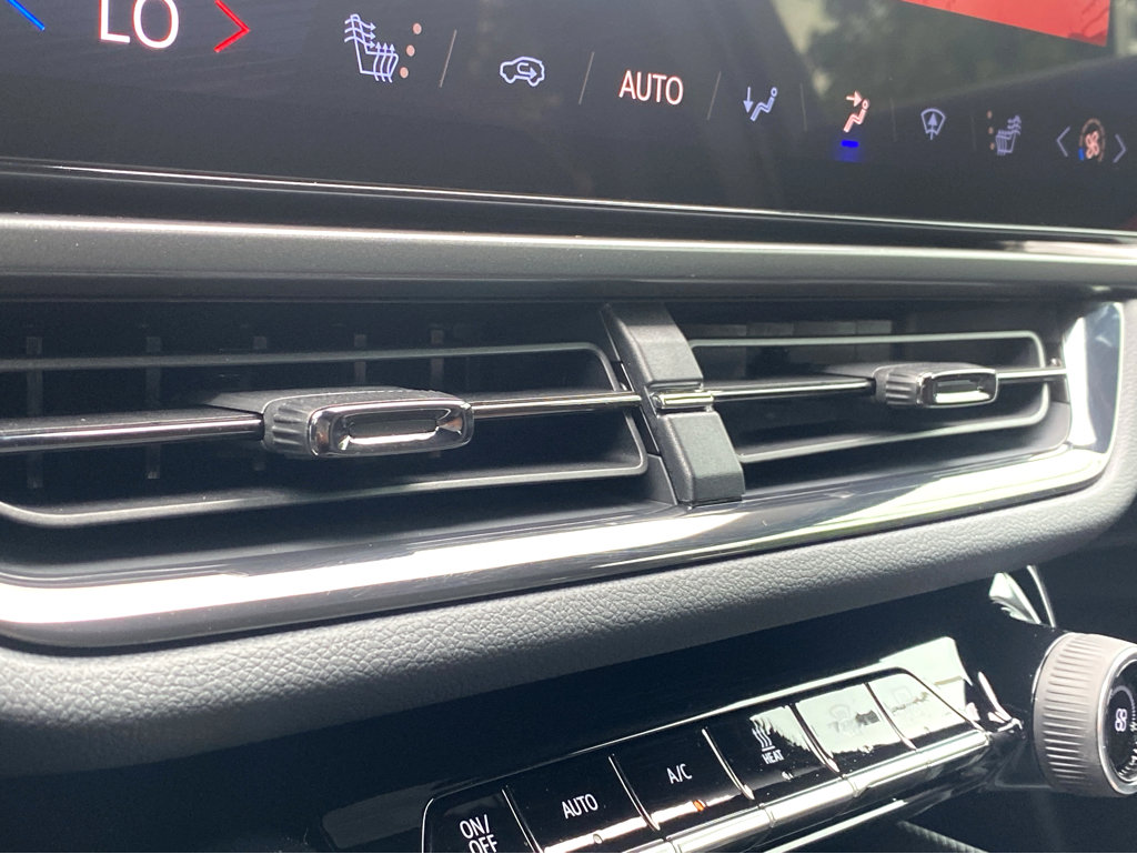 New 2025 Chevrolet Equinox EV RS image 12