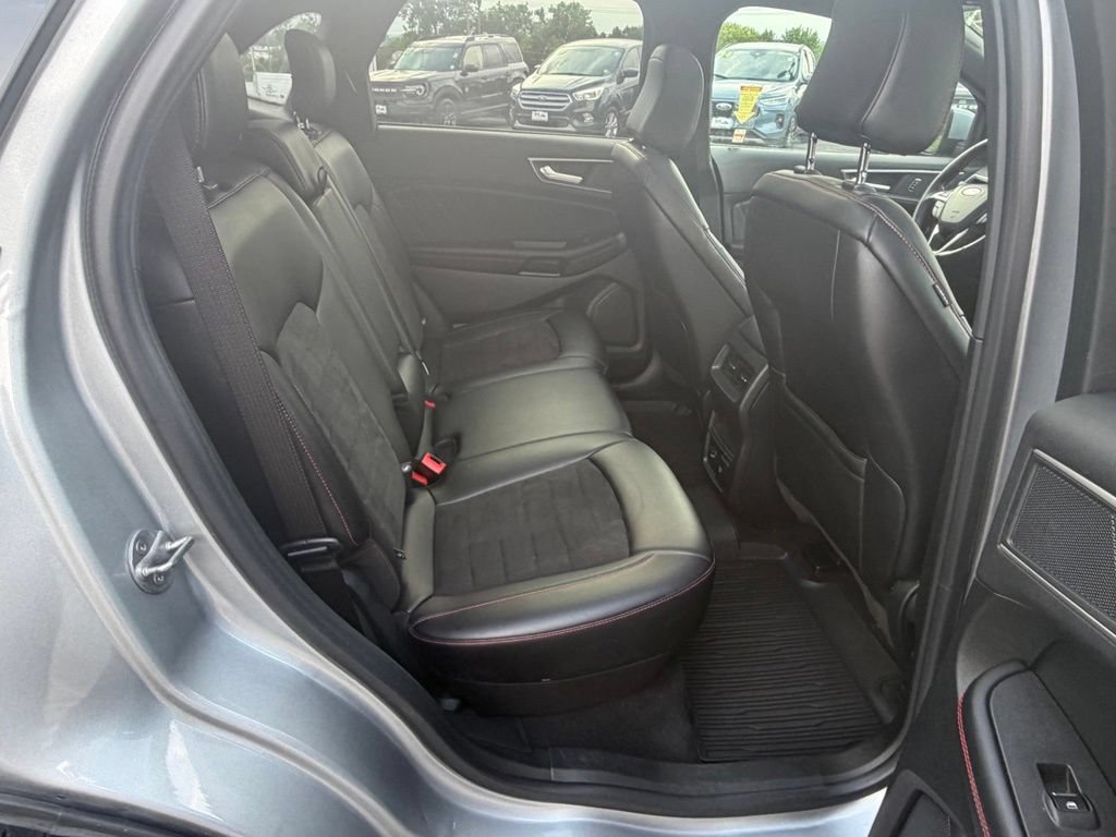 Used 2022 Ford Edge ST-Line AWD/4WD image 35